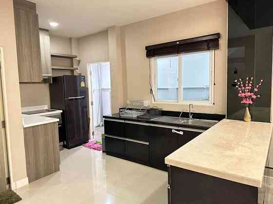 3 Bedrooms, 3 Bathrooms - Apartments Pattaya