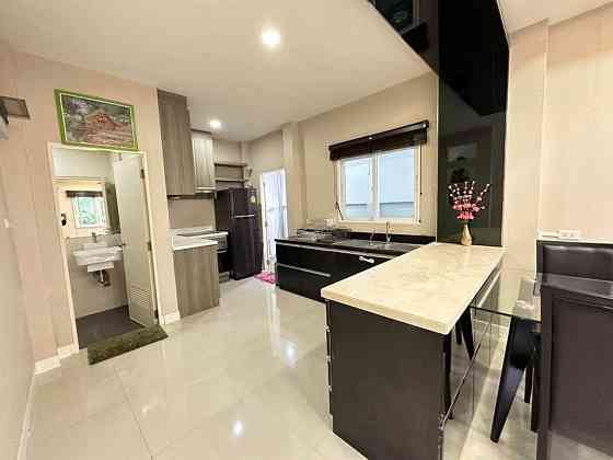 3 Bedrooms, 3 Bathrooms - Apartments Pattaya