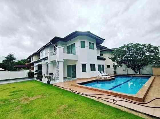 3 Beds 4 Baths - House Pattaya