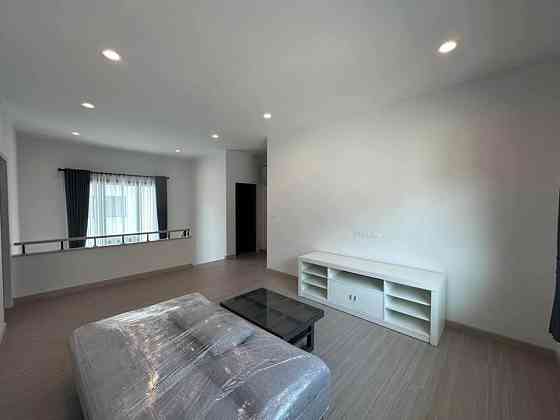 4 Beds 3 Baths - House Pattaya