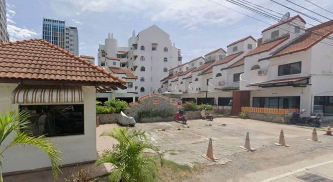 4 Chambres, 2 Salles de Bains - Maison Pattaya - photo 15