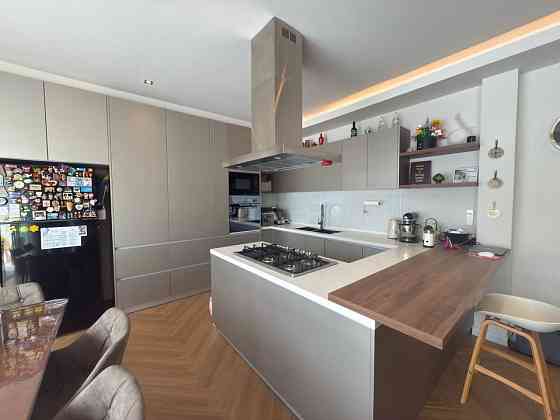 3 Beds 4 Baths House Samui